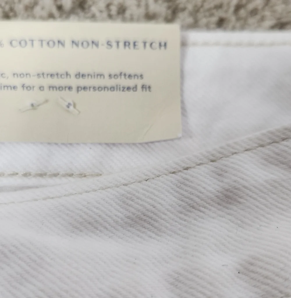 Women's Mid-Rise 90's Baggy Jean Shorts - Universal Thread White 28